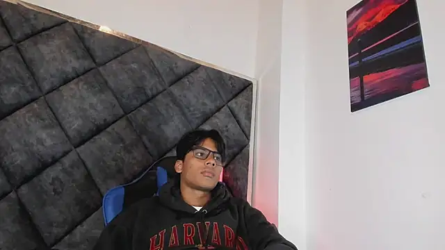 LiamKron Pertunjukan Webcam