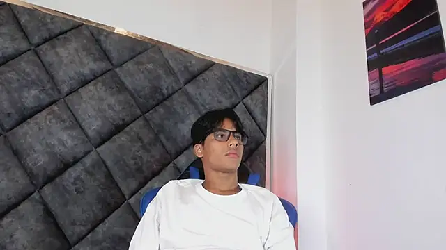 LiamKron 网络视讯表演
