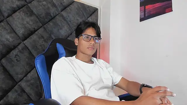 LiamKron Pertunjukan Webcam