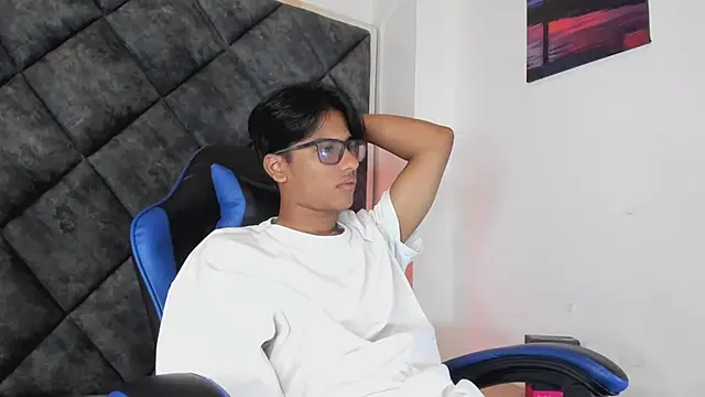 LiamKron Adlı Modelin Web Kamerası Şovu