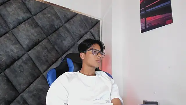 LiamKron Pertunjukan Webcam