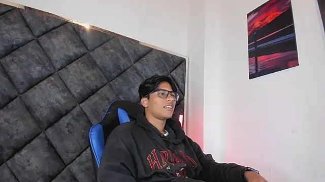 LiamKron 网络视讯表演