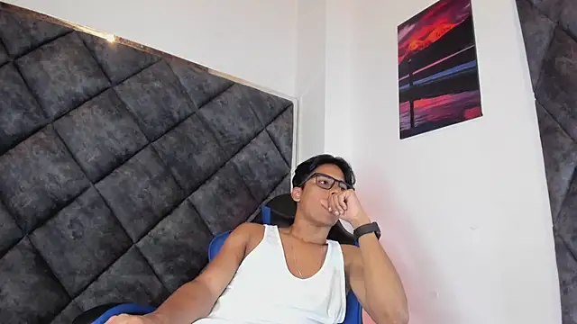 LiamKron Adlı Modelin Web Kamerası Şovu
