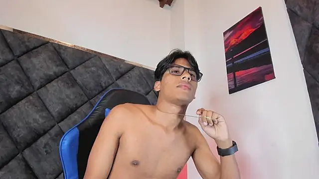 LiamKron 网络视讯表演