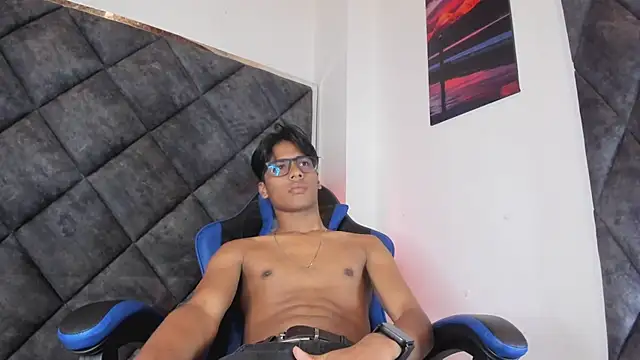 LiamKron's Webcam Show