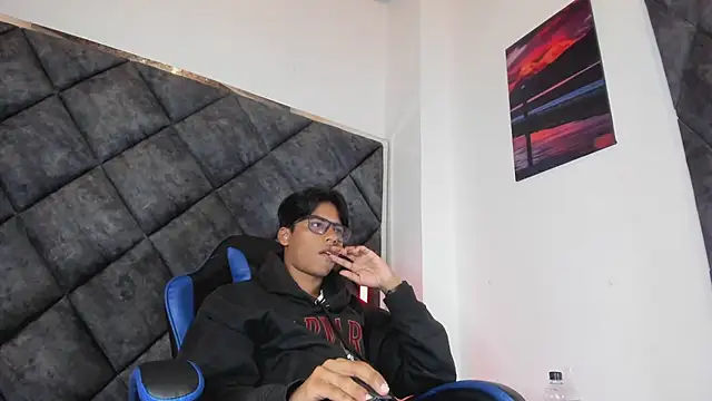 LiamKron Pertunjukan Webcam