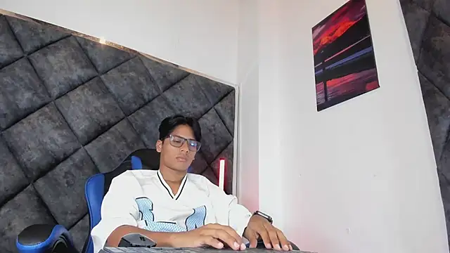 LiamKron 网络视讯表演