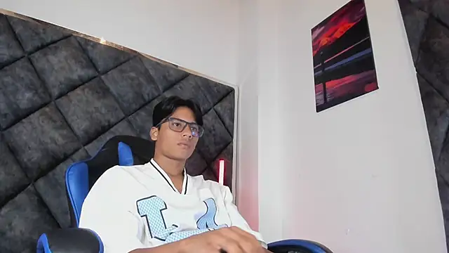 LiamKron Adlı Modelin Web Kamerası Şovu