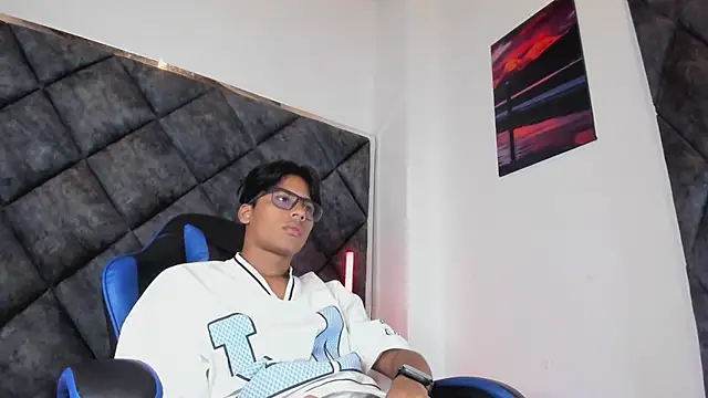 LiamKron Adlı Modelin Web Kamerası Şovu
