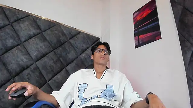 LiamKron Pertunjukan Webcam