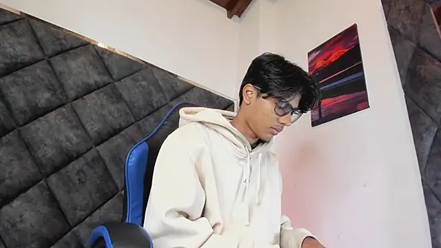 LiamKron Pertunjukan Webcam