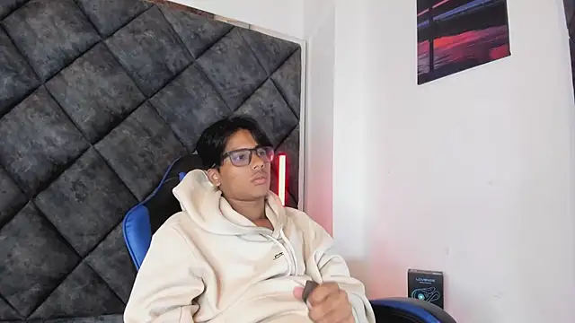 LiamKron Pertunjukan Webcam