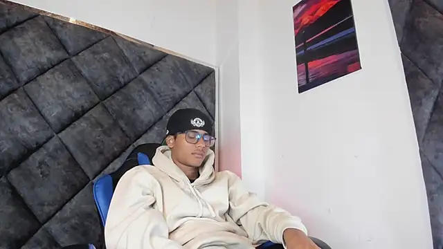 LiamKron Pertunjukan Webcam