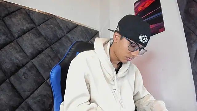 LiamKron 网络视讯表演