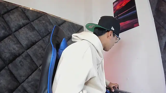 LiamKron webcam show
