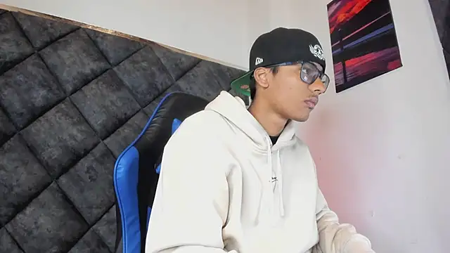 LiamKron Pertunjukan Webcam