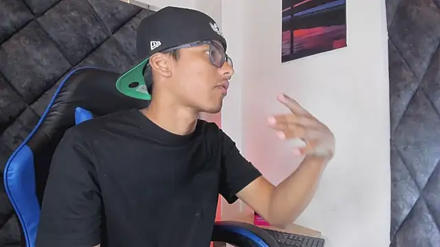 LiamKron Pertunjukan Webcam