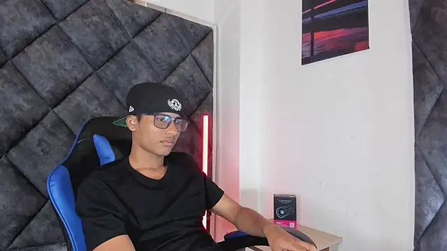 LiamKron webcam show