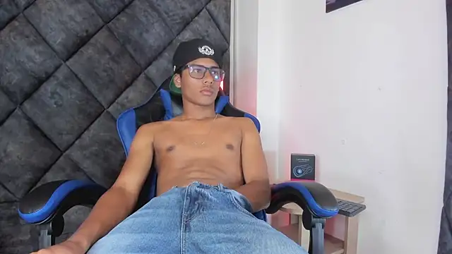LiamKron's Webcam Show