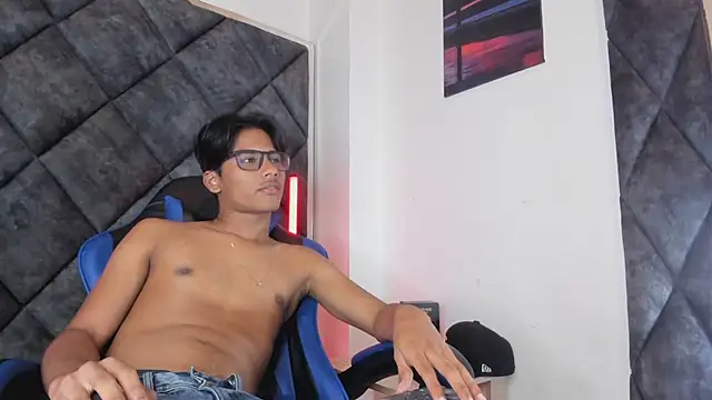 LiamKron 网络视讯表演