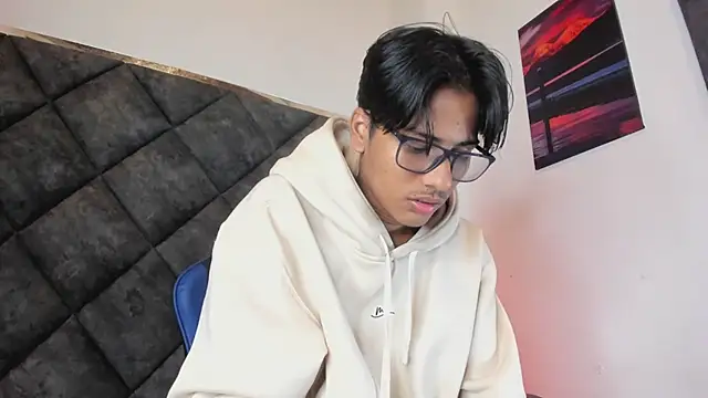 LiamKron Chat XXX live