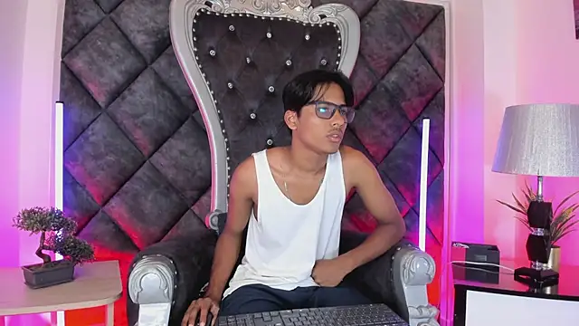 LiamKron 网络视讯表演