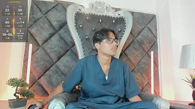 LiamKron 在線直播表演
