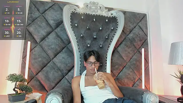 LiamKron's Webcam Show