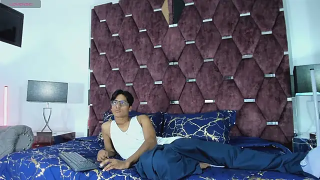 הופעת וובקאם של LiamKron