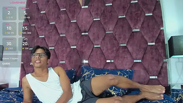 LiamKron Webcam Show