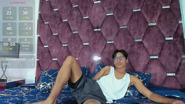 LiamKron Pertunjukan Webcam