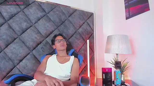 הופעת וובקאם של LiamKron