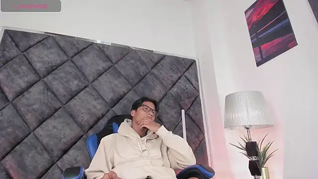 LiamKron Adlı Modelin Web Kamerası Şovu