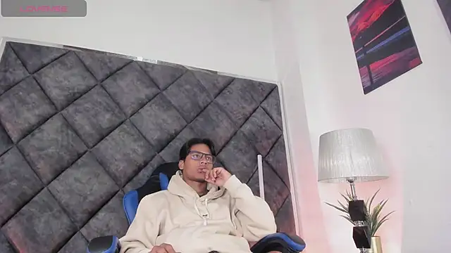 LiamKron Pertunjukan Webcam
