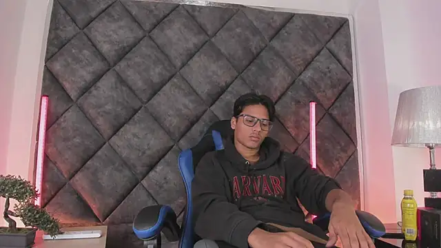 LiamKron Pertunjukan Webcam