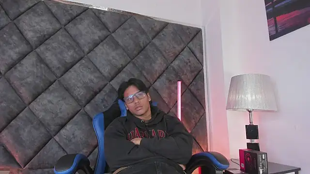 LiamKron 网络视讯表演
