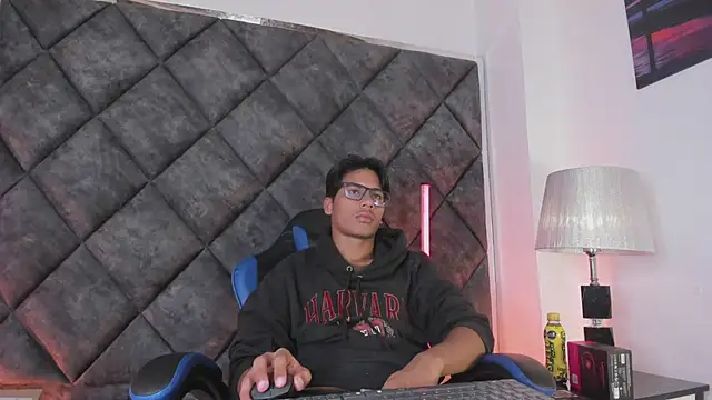LiamKron Pertunjukan Webcam