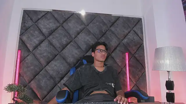 הופעת וובקאם של LiamKron