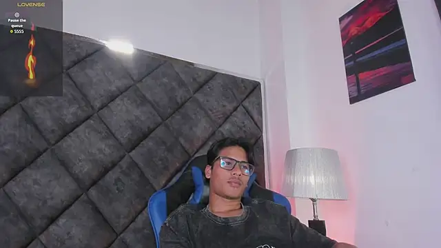 LiamKron Adlı Modelin Web Kamerası Şovu