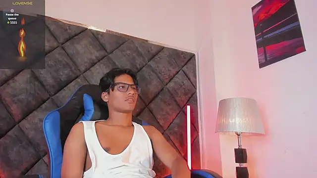 LiamKron Pertunjukan Webcam