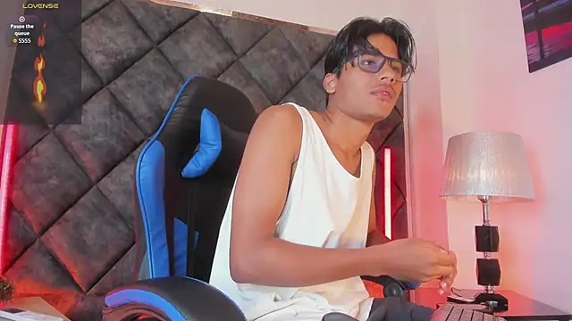 LiamKron Pertunjukan Webcam