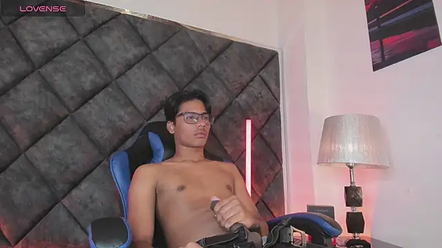 LiamKron's Webcam Show