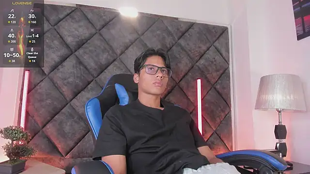 LiamKron 网络视讯表演