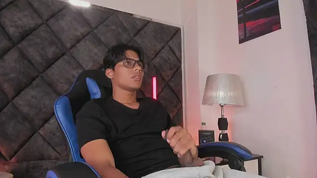 LiamKron Pertunjukan Webcam