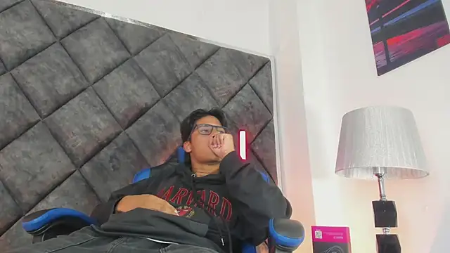 LiamKron webcam show