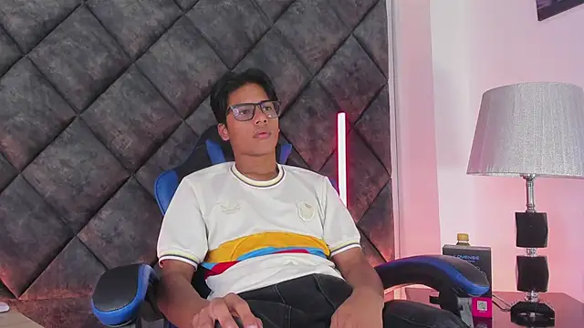 LiamKron 网络视讯表演