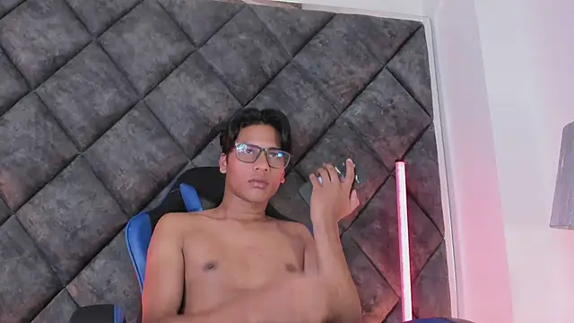 LiamKron webcam show