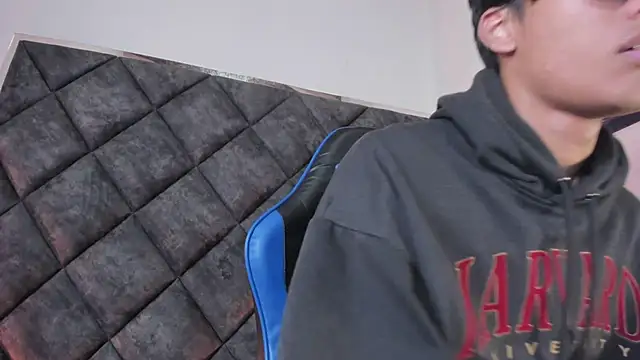 LiamKron Adlı Modelin Web Kamerası Şovu