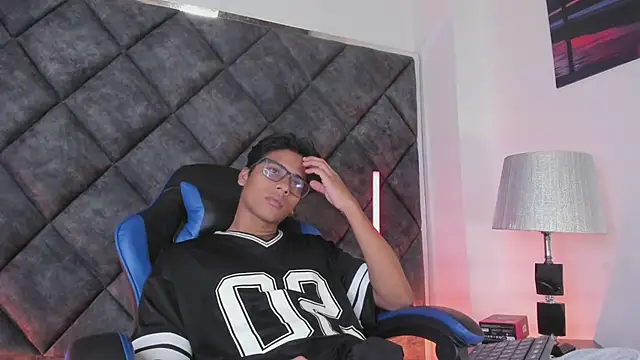 LiamKron Webcamshow