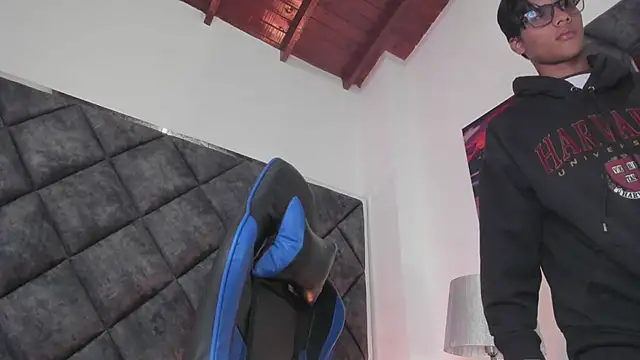 LiamKron Webcam Show